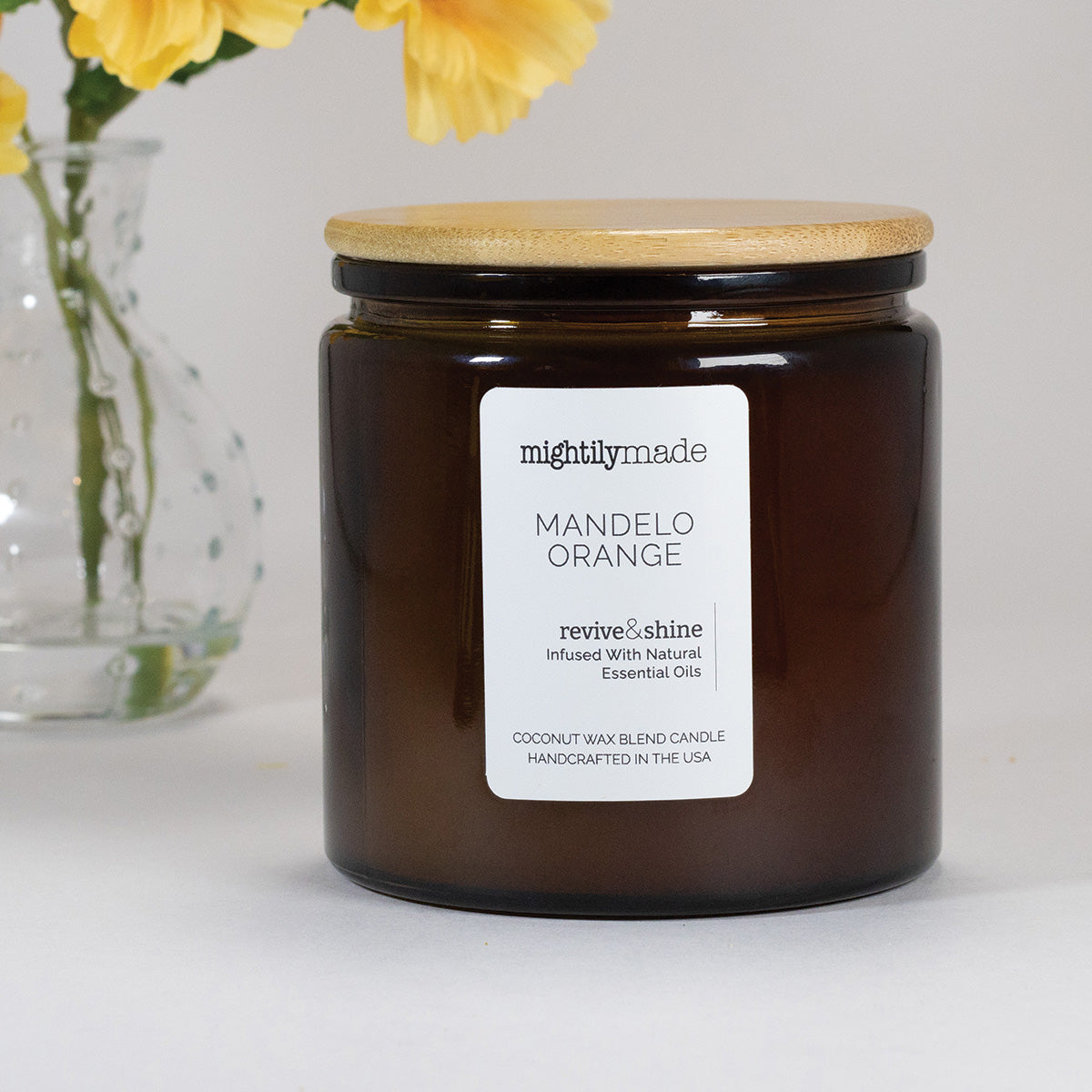Mandelo Orange Scented Candle With Decor